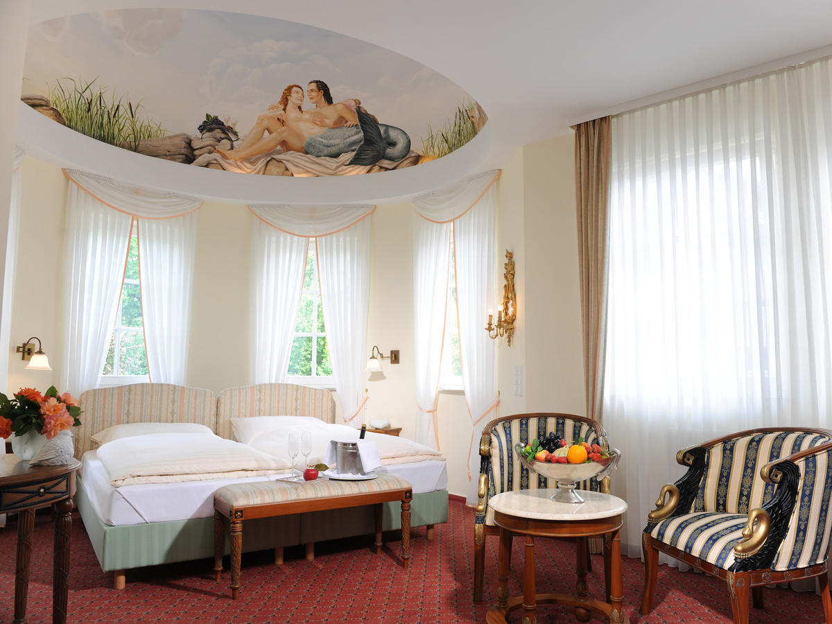 Schlosshotel Neckarbischofsheim Ruang foto