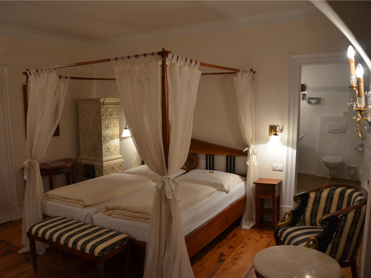Schlosshotel Neckarbischofsheim Ruang foto