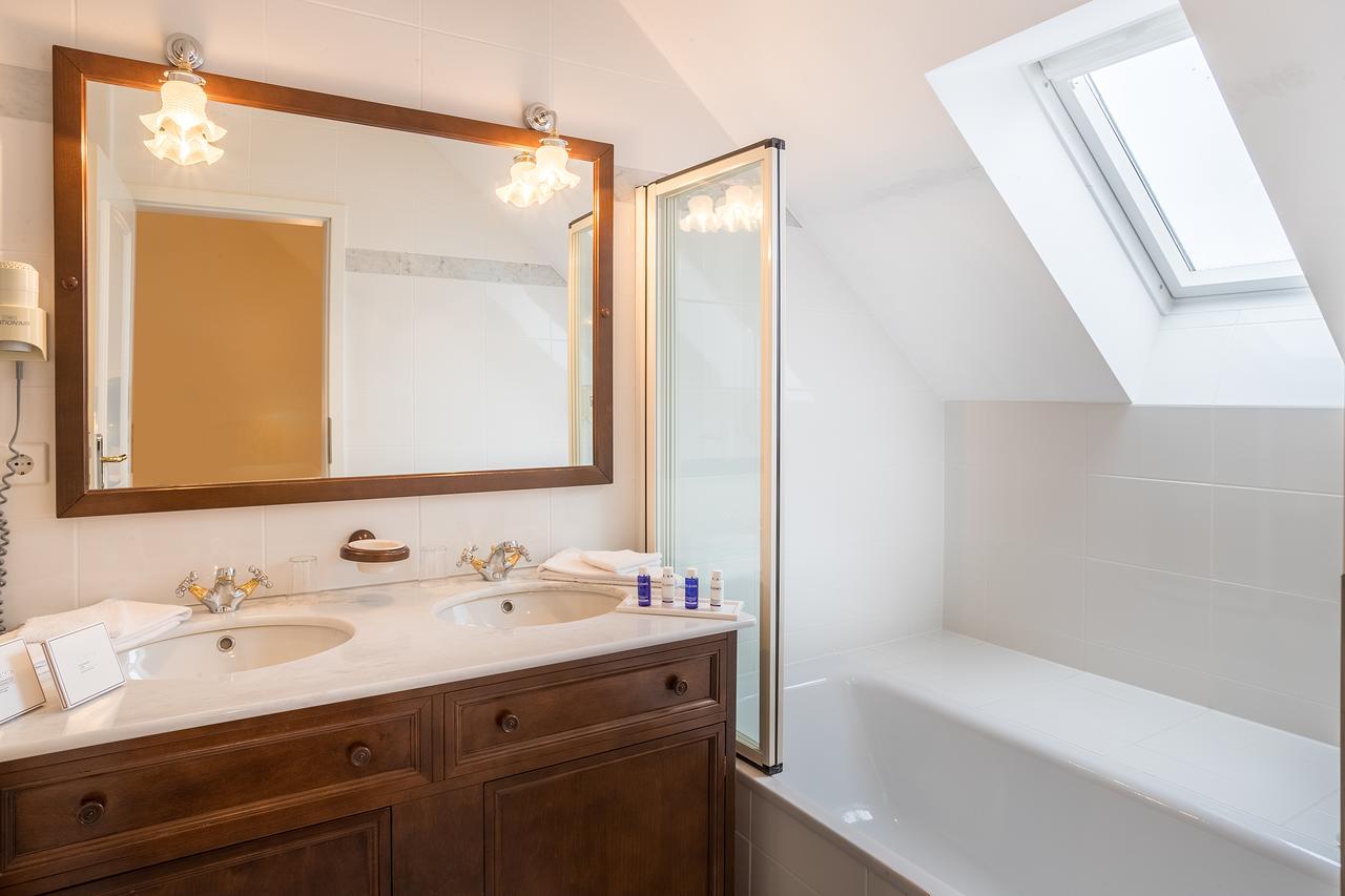 Schlosshotel Neckarbischofsheim Bagian luar foto