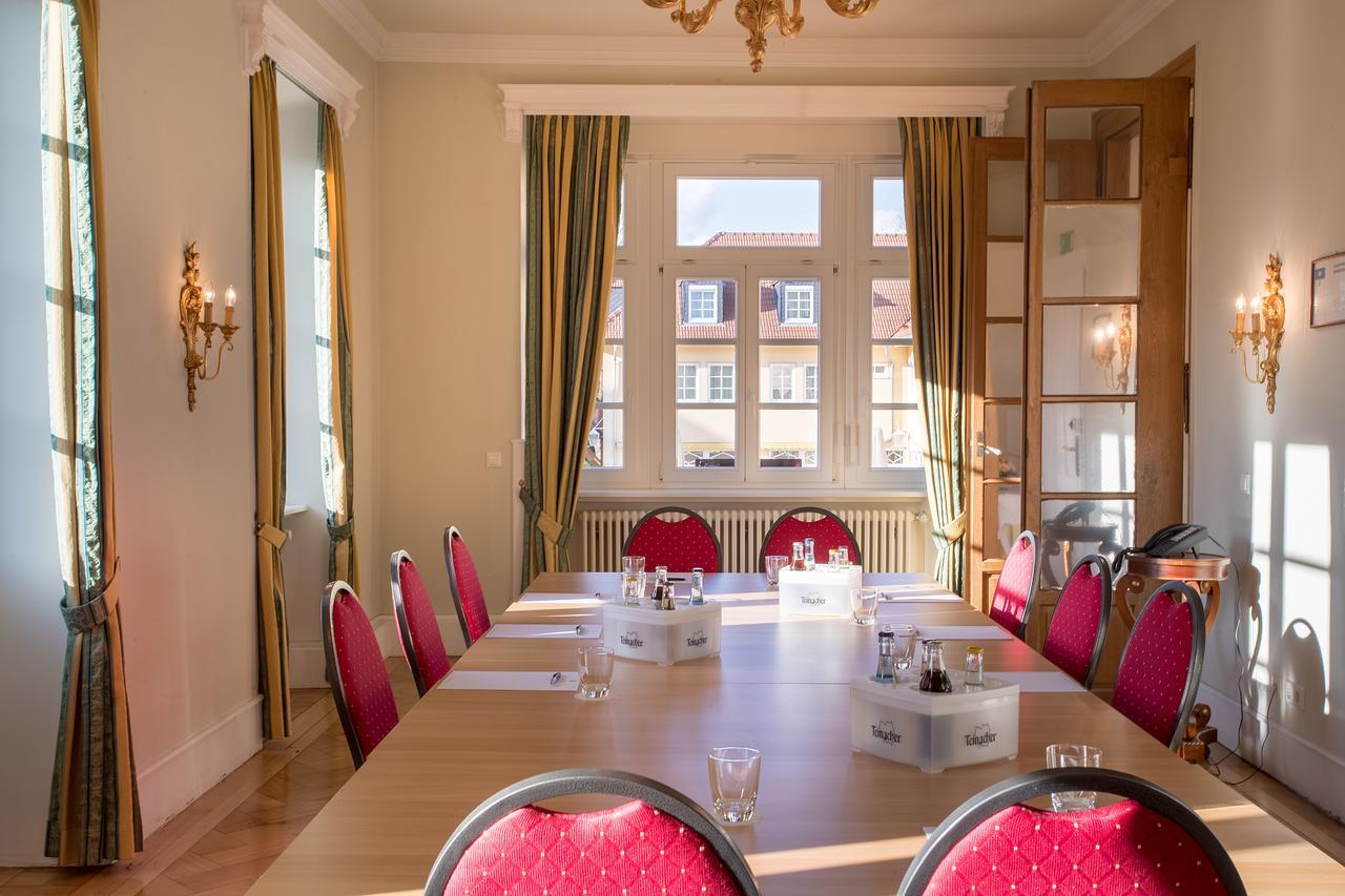 Schlosshotel Neckarbischofsheim Bagian luar foto