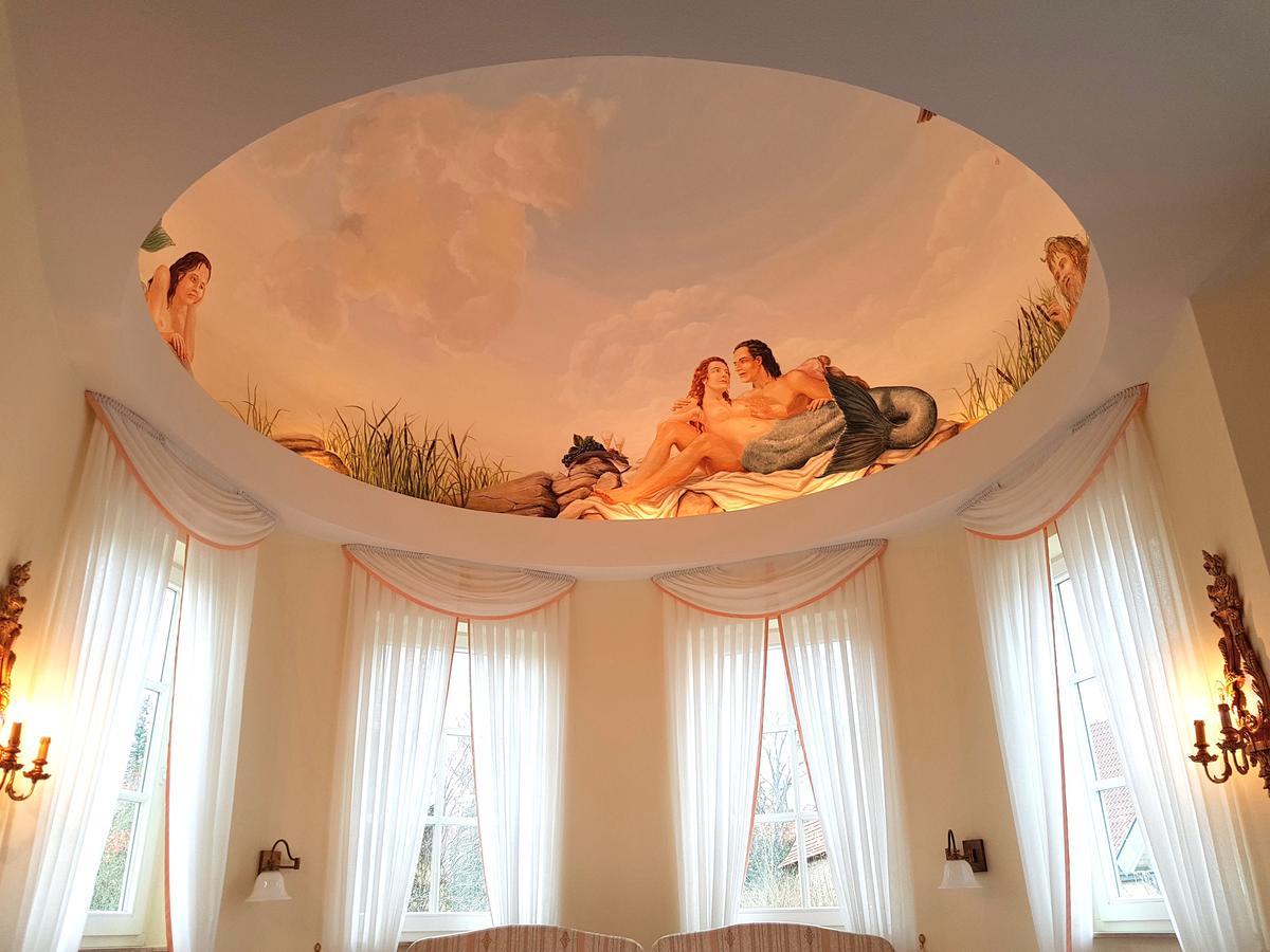 Schlosshotel Neckarbischofsheim Bagian luar foto