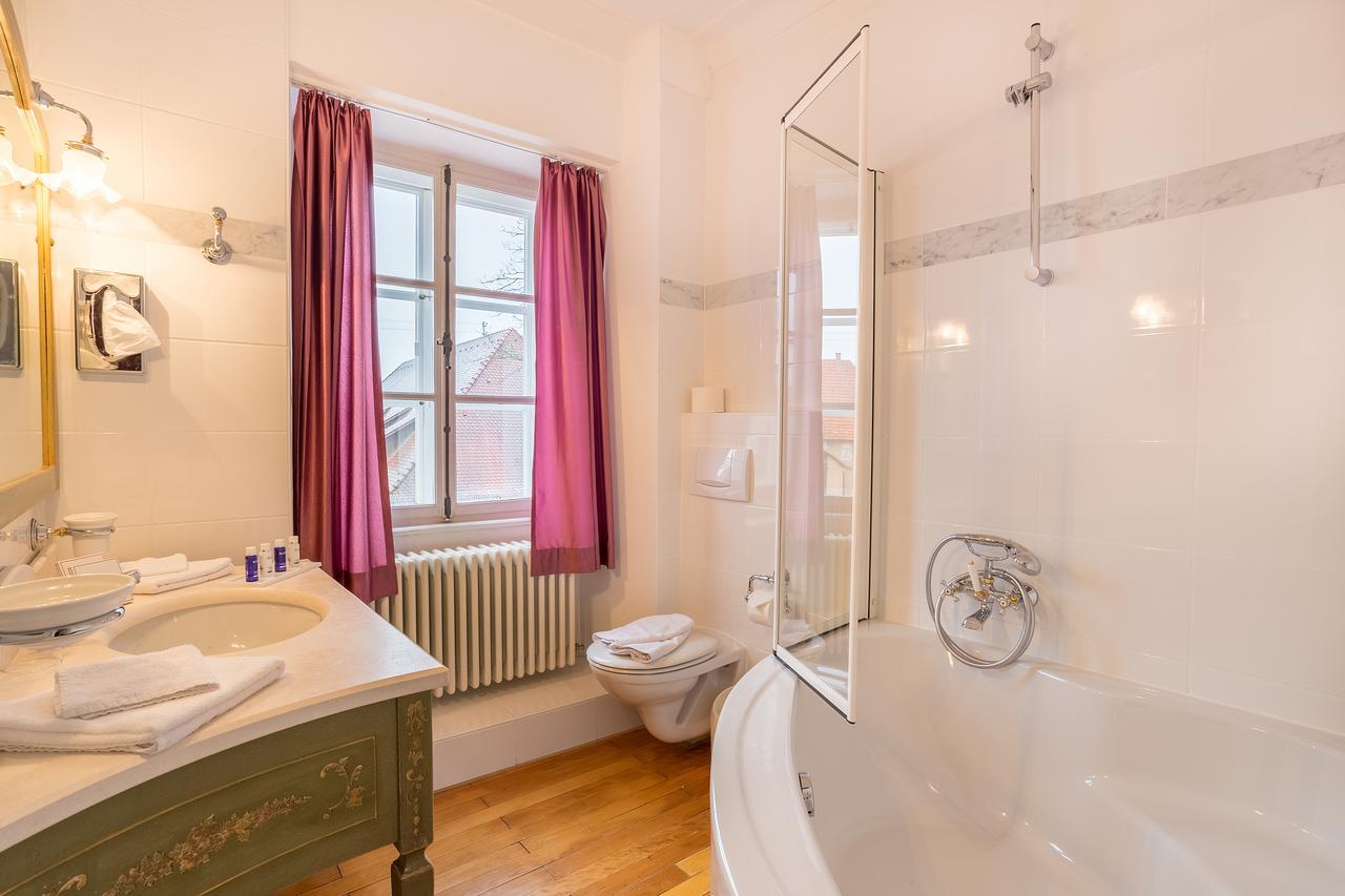 Schlosshotel Neckarbischofsheim Bagian luar foto